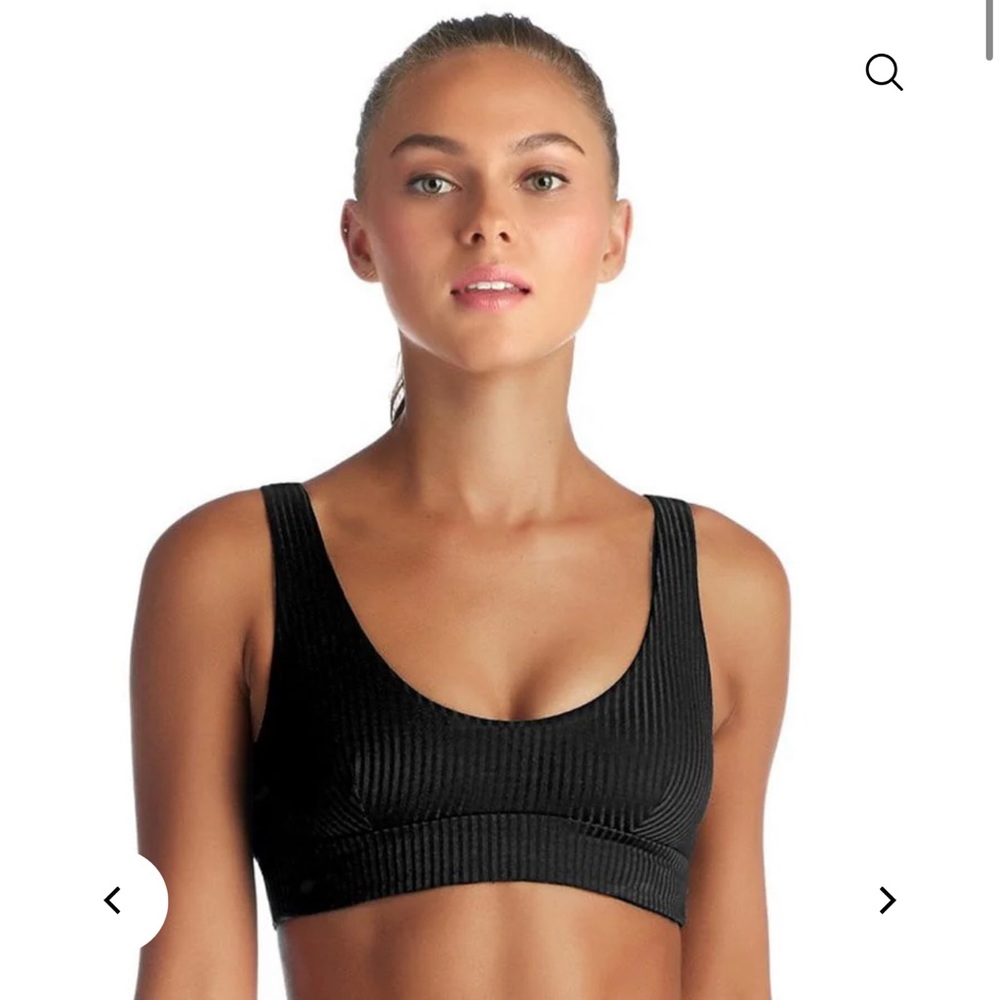 Excellent condition Vitamin A bikini top size - style: sienna / color: black